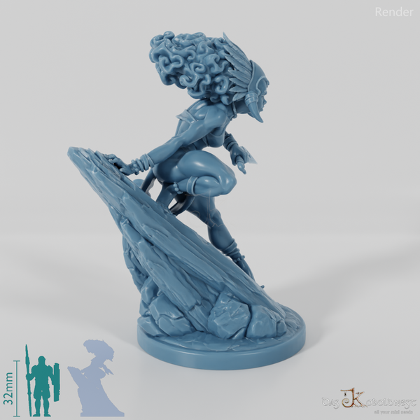 Masina, Inselschurkin mit Dolch 01