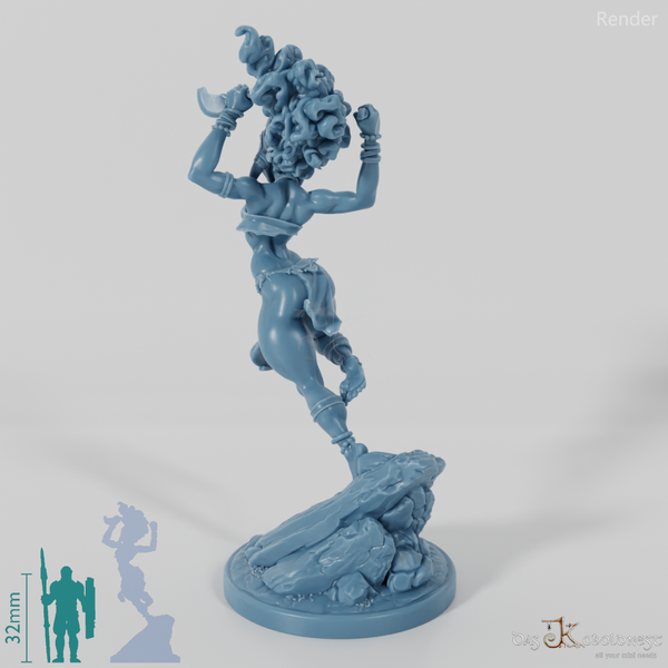 Masina, Inselschurkin mit Beil 02