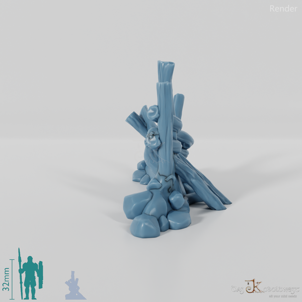 Archaisches, zerbrochenes Palisadenstück